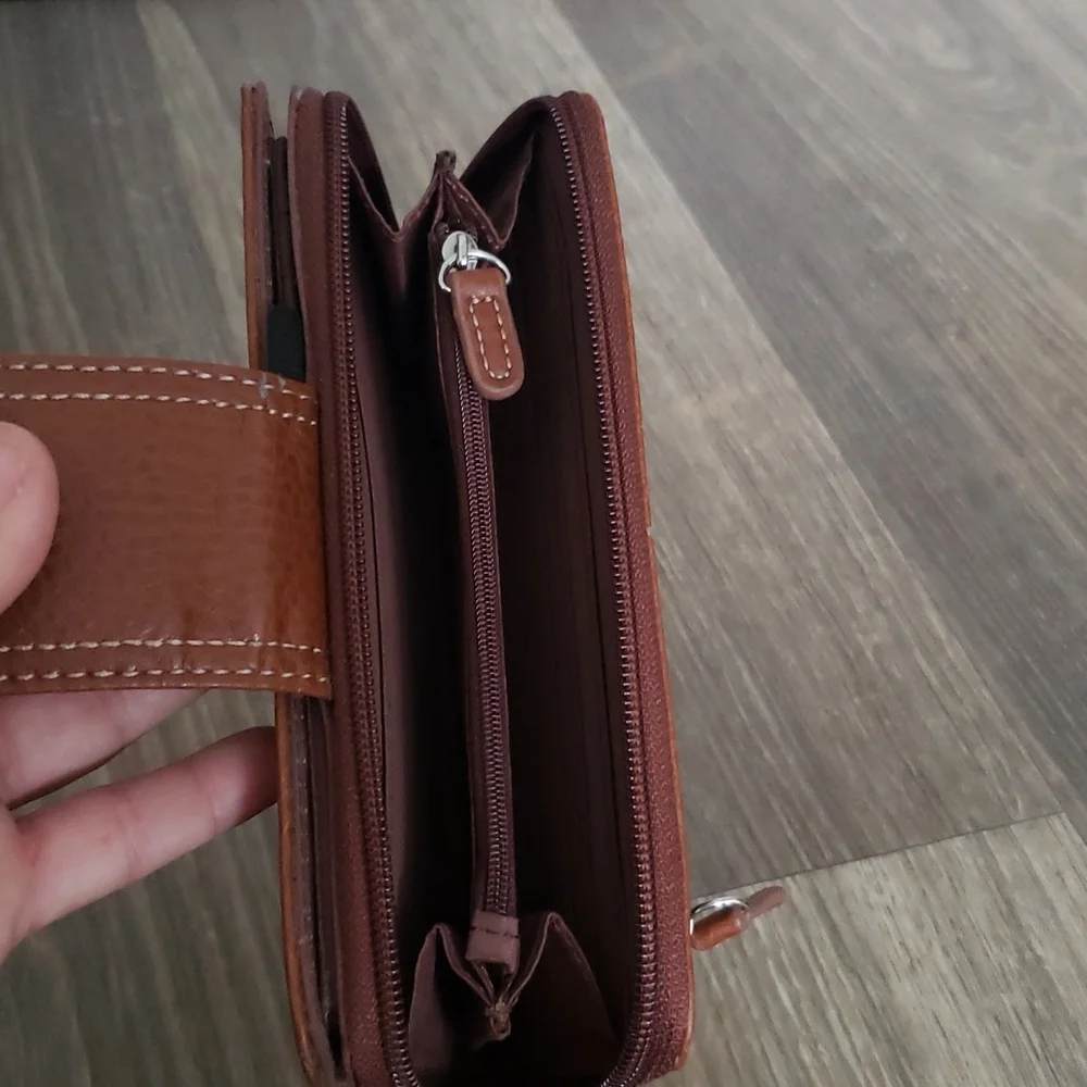 Wallet - Picture 5 of 6